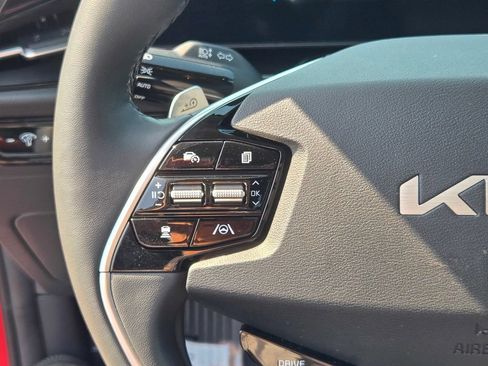 Used 2023 Kia Niro Wind w/ Wind Preserve Package FWD image 41
