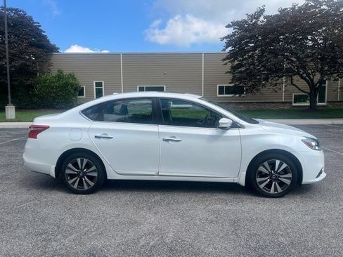 Used 2018 Nissan Sentra SL w/ Protection Package FWD image 2