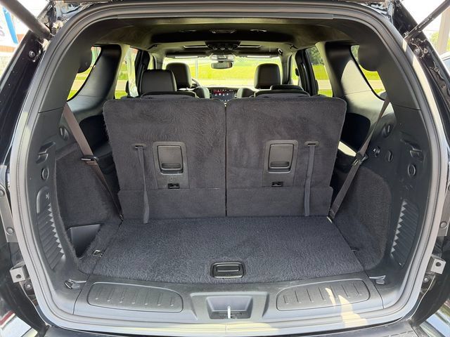 Used 2023 Dodge Durango R/T w/ Hemi Orange Plus Package AWD/4WD image 6