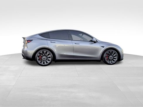 Used 2025 Tesla Model Y Performance AWD/4WD image 4