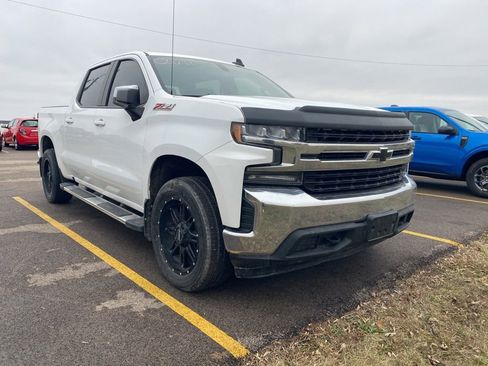 Used 2019 Chevrolet Silverado 1500 LT image 2