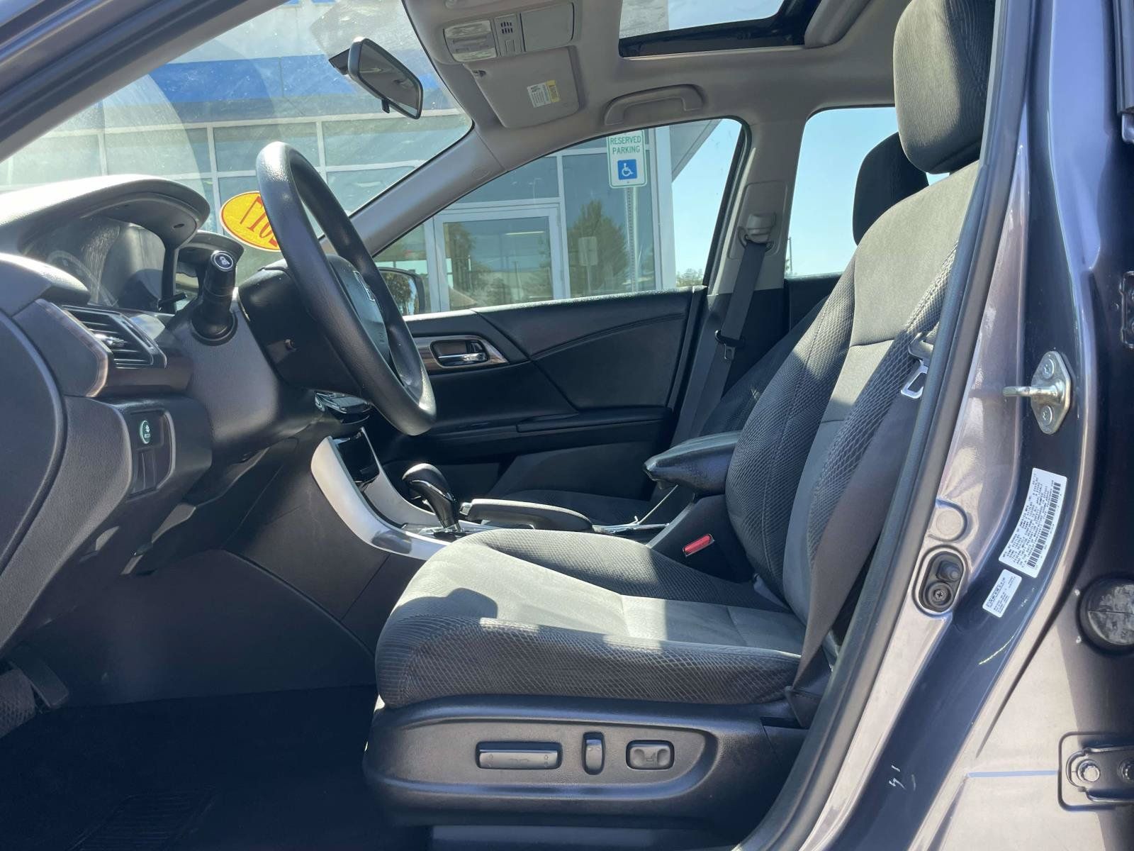 Used 2017 Honda Accord EX image 13