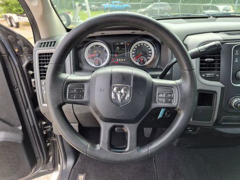 Used 2014 RAM 1500 Express RWD image 13