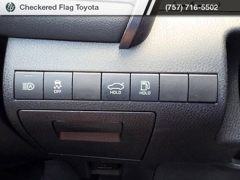 Used 2021 Toyota Camry LE FWD image 9