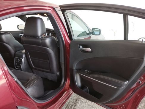 Used 2019 Dodge Charger SXT w/ Leather Interior Group RWD image 14
