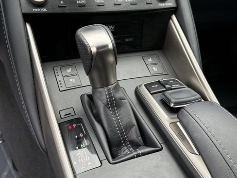 Used 2018 Lexus IS 350 image 26