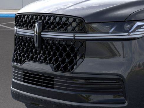 New 2026 Lincoln Navigator Black Label AWD/4WD image 17