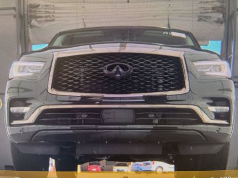 Used 2024 INFINITI QX80 Premium Select w/ Cargo Package AWD/4WD image 3
