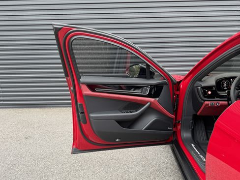 Certified 2026 Porsche Panamera GTS image 13