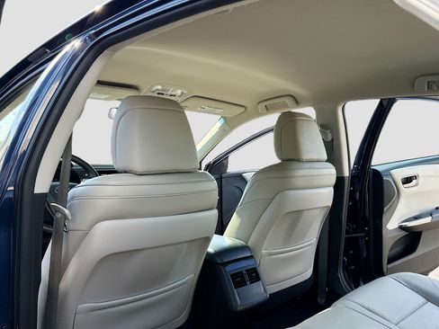 Used 2014 Toyota Avalon Limited FWD image 6