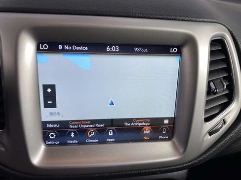 Used 2018 Jeep Compass Latitude w/ Popular Equipment Group AWD/4WD image 20
