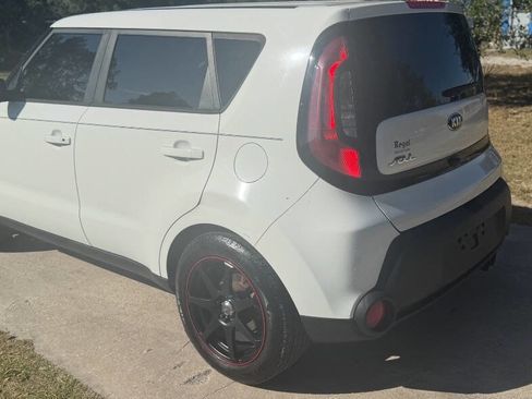 Used 2016 Kia Soul w/ Convenience Package image 4