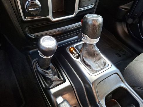 Used 2021 Jeep Wrangler Unlimited Sport image 14