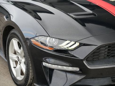 Used 2018 Ford Mustang Coupe image 24