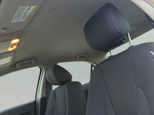 Used 2012 Ford Fusion SE FWD image 12