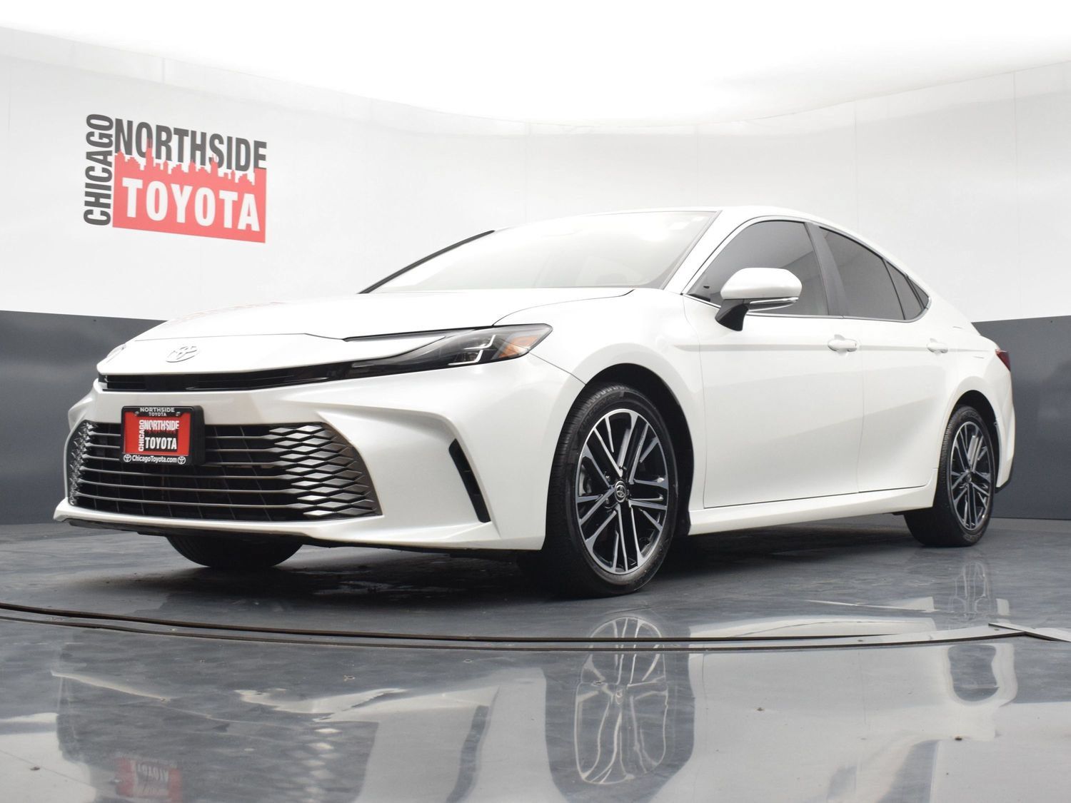 Used 2026 Toyota Camry XLE FWD image 32