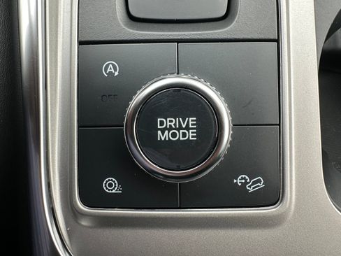 Used 2023 Ford Explorer XLT w/ Equipment Group 202A image 20