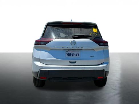 Used 2024 Nissan Rogue SV FWD image 6