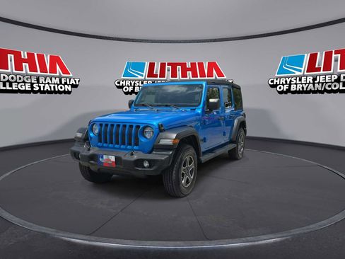 Used 2022 Jeep Wrangler Unlimited Sport AWD/4WD image 3