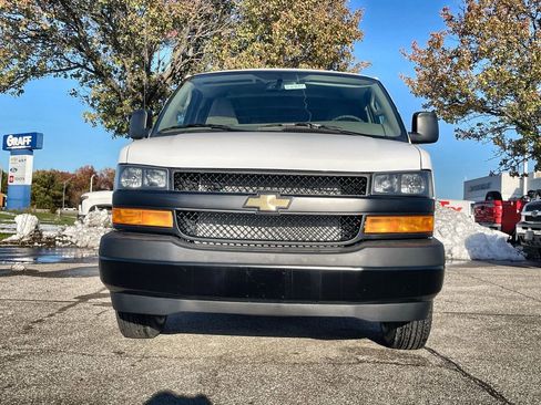 New 2025 Chevrolet Express 2500 Work Van image 3