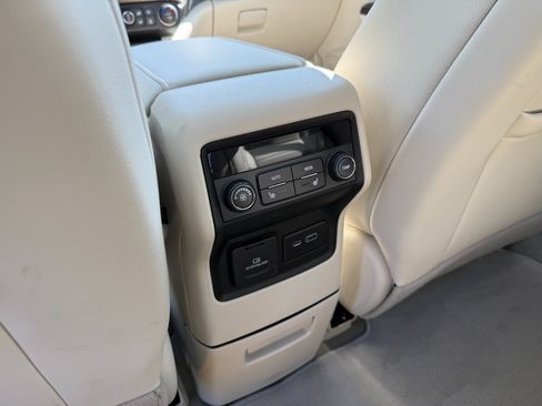 Certified 2023 GMC Acadia Denali w/ Denali Ultimate Package AWD/4WD image 19