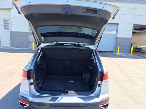 Used 2022 Volkswagen Taos SE image 16