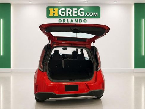 Used 2023 Kia Soul S FWD image 8