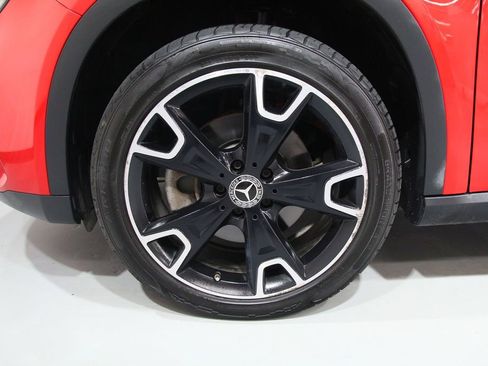 Certified 2019 Mercedes-Benz GLA 250 4MATIC image 17