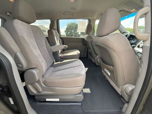 Used 2014 Kia Sedona LX FWD image 13