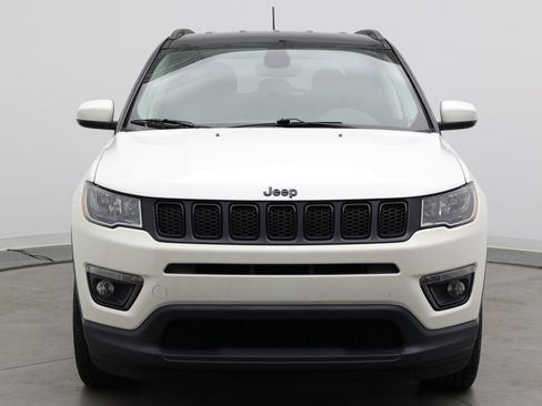 Used 2020 Jeep Compass Latitude FWD image 2