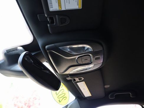 Used 2023 Jeep Compass Trailhawk w/ Trailhawk Convenience Group image 9