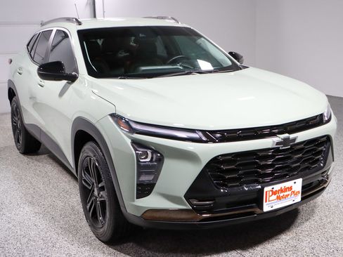 Used 2025 Chevrolet Trax ACTIV w/ Driver Confidence Package image 5