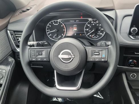 Certified 2023 Nissan Rogue SV image 18