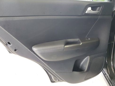 Used 2022 Kia Sportage LX FWD image 16