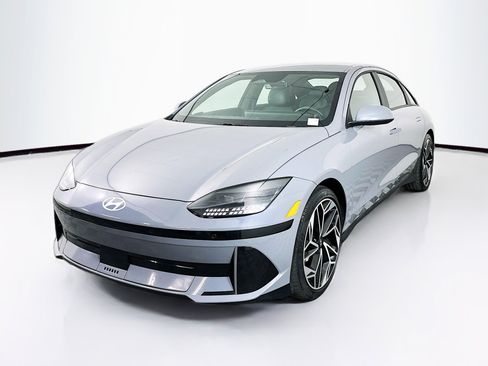 Used 2024 Hyundai Ioniq 6 SEL image 3