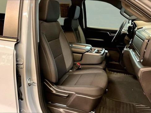 Used 2024 Chevrolet Silverado 1500 LT image 30