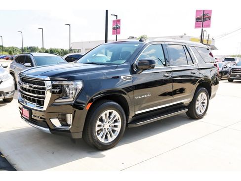 Used 2023 GMC Yukon SLT w/ SLT Luxury Package RWD image 3