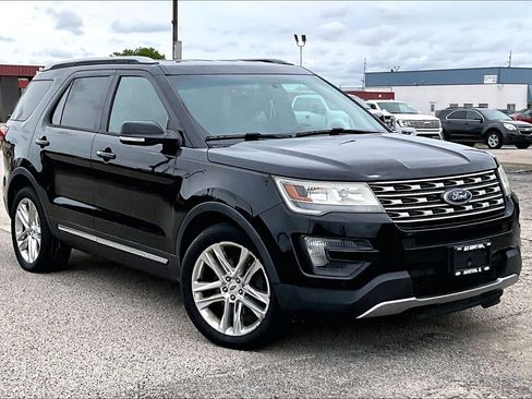 Used 2016 Ford Explorer XLT w/ Equipment Group 202A FWD image 38