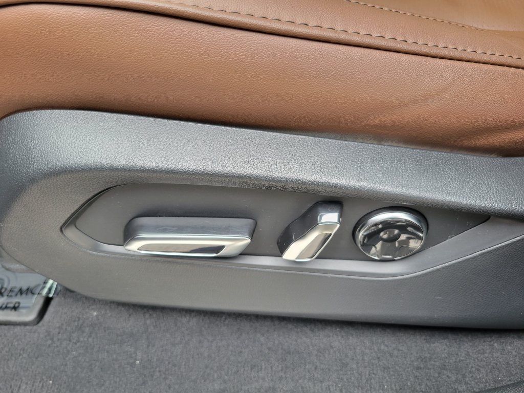 Used 2025 Acura MDX w/ Technology Package FWD image 19