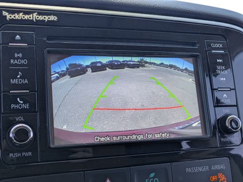 Used 2016 Mitsubishi Outlander SE FWD image 28