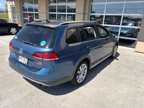Used 2018 Volkswagen Golf Alltrack SE AWD/4WD image 3