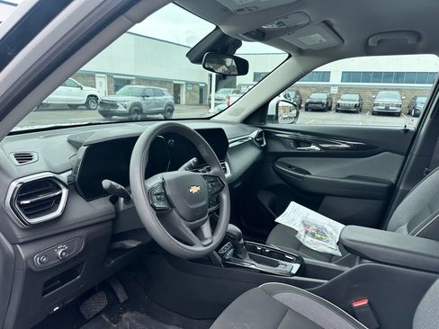 Certified 2024 Chevrolet TrailBlazer LT w/ Driver Confidence Package FWD image 34