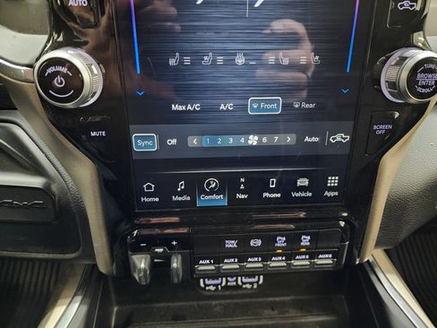 Used 2023 RAM 3500 Laramie image 17