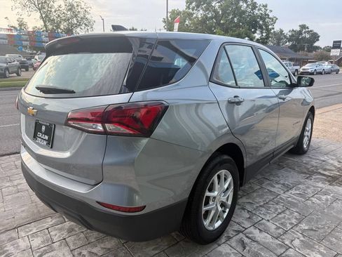 Used 2024 Chevrolet Equinox LS FWD image 3