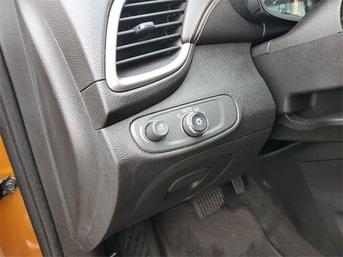 Certified 2017 Chevrolet Trax LT w/ Driver Confidence Package image 16