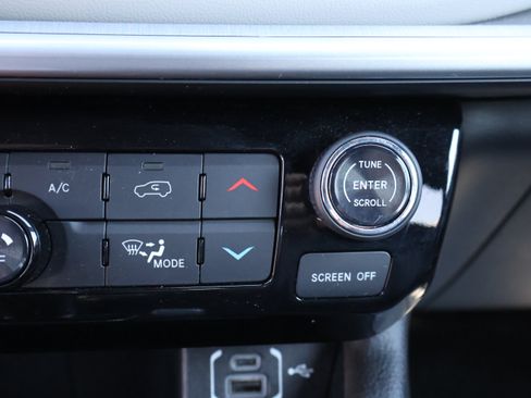 Used 2025 Jeep Compass Limited AWD/4WD image 27