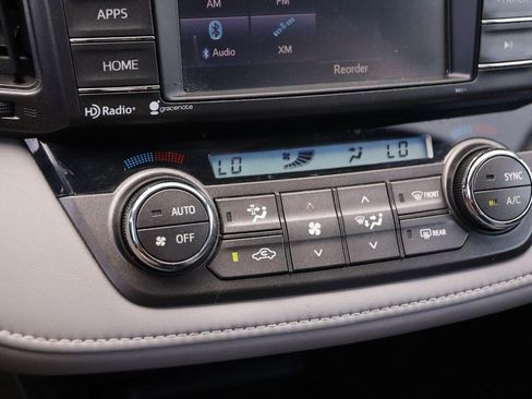 Used 2014 Toyota RAV4 XLE FWD image 17
