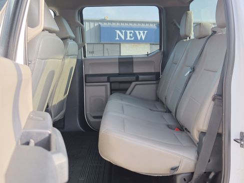 Used 2022 Ford F450 XL w/ Power Equipment Group image 29