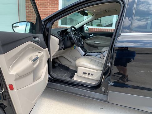 Used 2016 Ford Escape SE w/ SE Leather Comfort Package AWD/4WD image 11