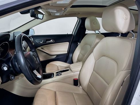 Used 2018 Mercedes-Benz GLA 250 image 8